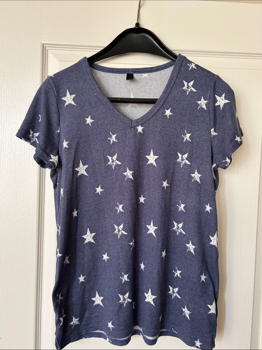 32 Degrees Women’s Navy Star Print V-Neck Tee Size S